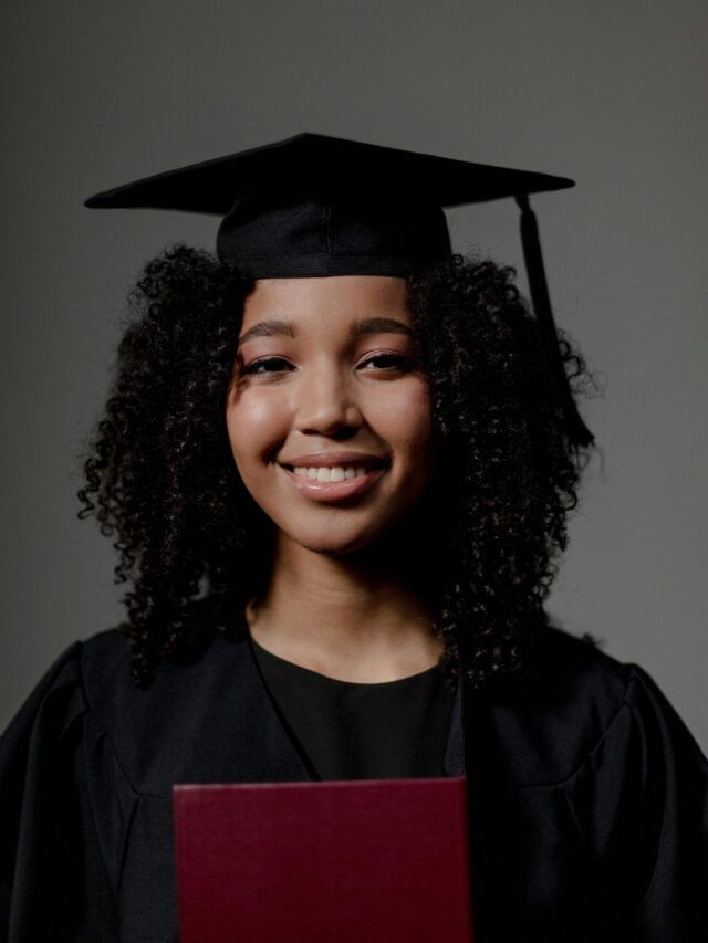 Bachelor’s vs Master’s: Best Path for Middle Eastern Students